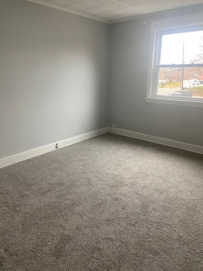 Building Photo - House for Rent in Upper Darby