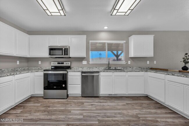 Building Photo - 17391 Crystal Canyon Blvd