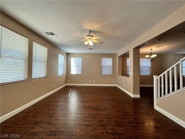 Building Photo - 548 Ivy Spring St