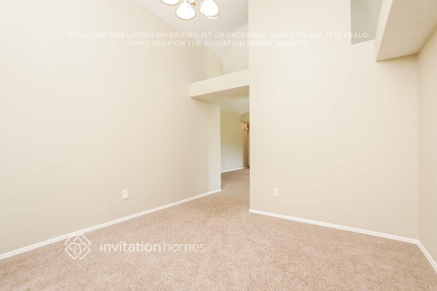 Building Photo - 524 Silvergate Loop