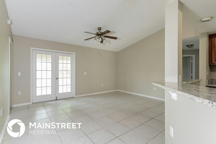 Building Photo - 2041 Claremont Dr