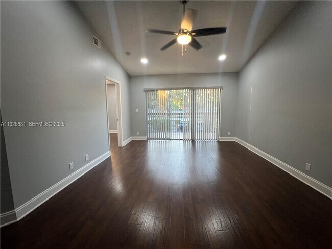 Building Photo - 5621 Riverside Dr