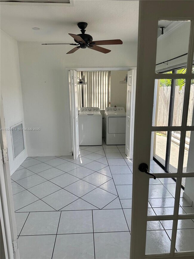 Building Photo - 12500 SW 251st Terrace