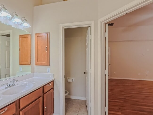 Building Photo - 15811 Sandisfield Ln