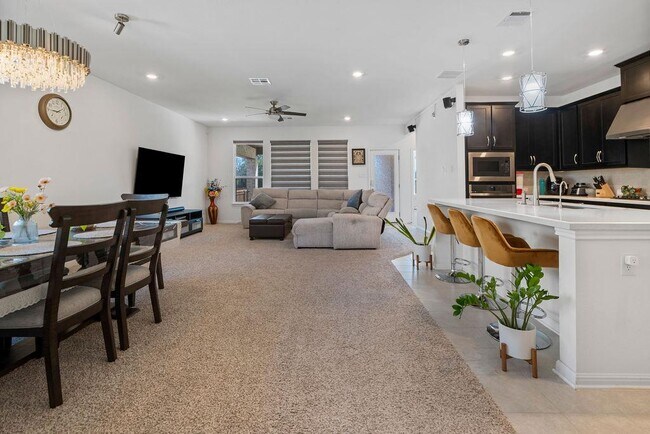 Building Photo - 232 Barton Oak Trl