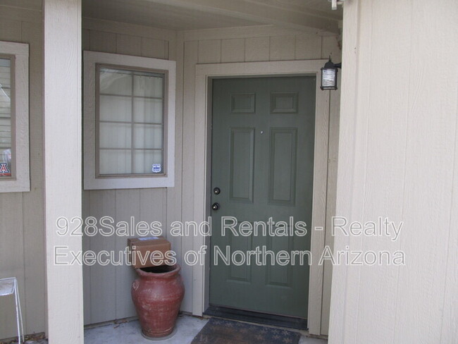 Building Photo - 6428 N Conrad Ln