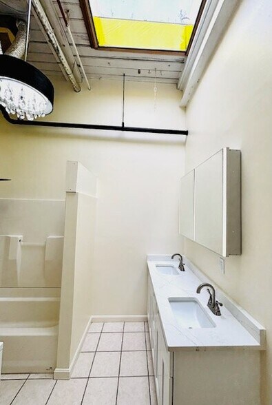 Building Photo - 595 Mineral Spring Ave