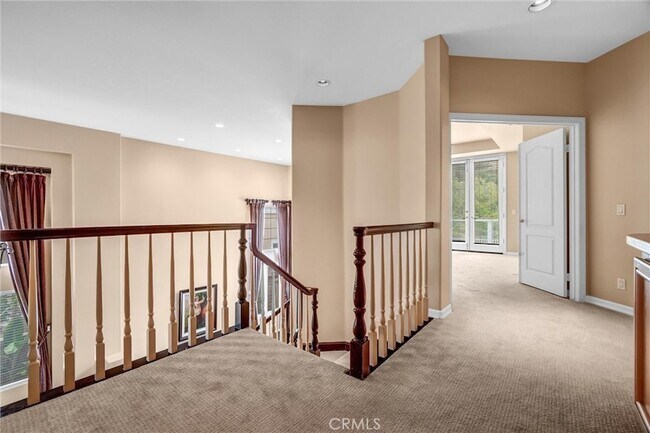 Building Photo - 27131 S Ridge Dr
