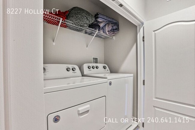 Building Photo - 8227 Hollow Ct