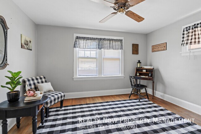 Building Photo - 3276 Tullamore Rd