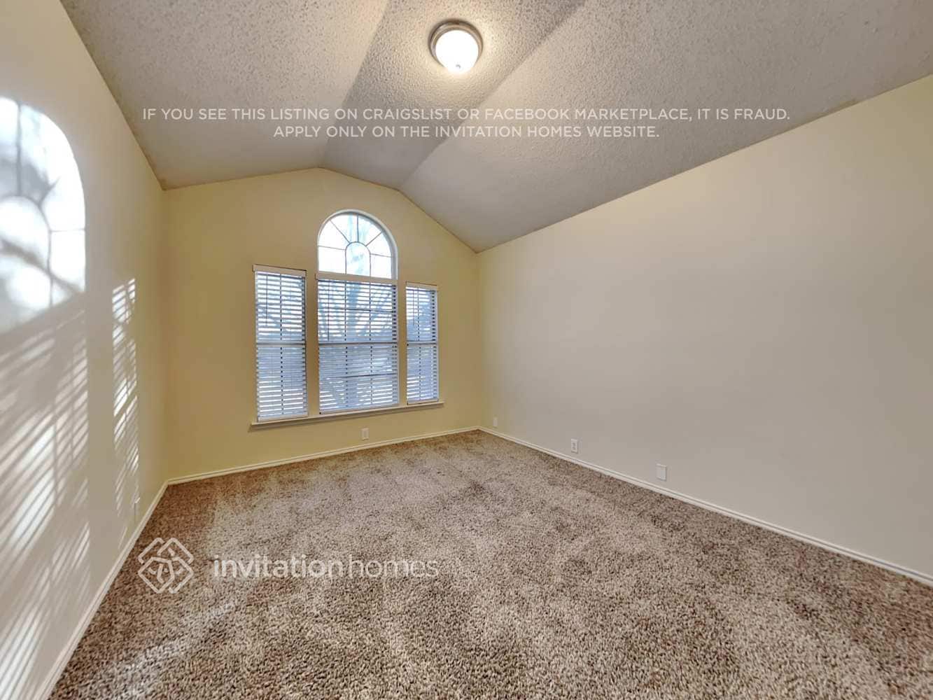 Building Photo - 1900 Fairhaven Ct