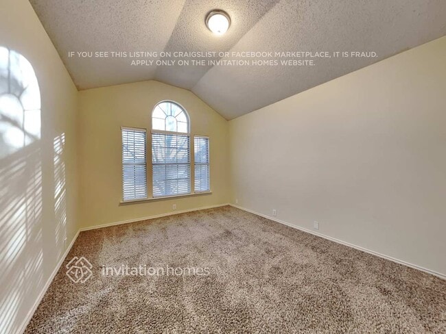 Building Photo - 1900 Fairhaven Ct