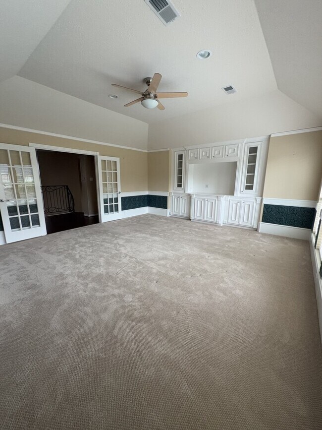 Building Photo - 16410 Emilia Ct
