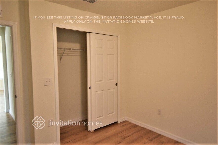 Building Photo - 5450 NW Pine Trail Cir