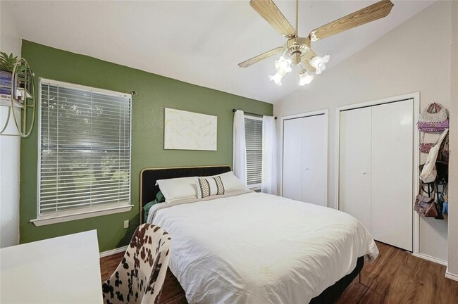 Building Photo - 1411 Gracy Farms Ln