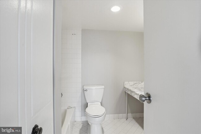 Building Photo - 301 N Beauregard St