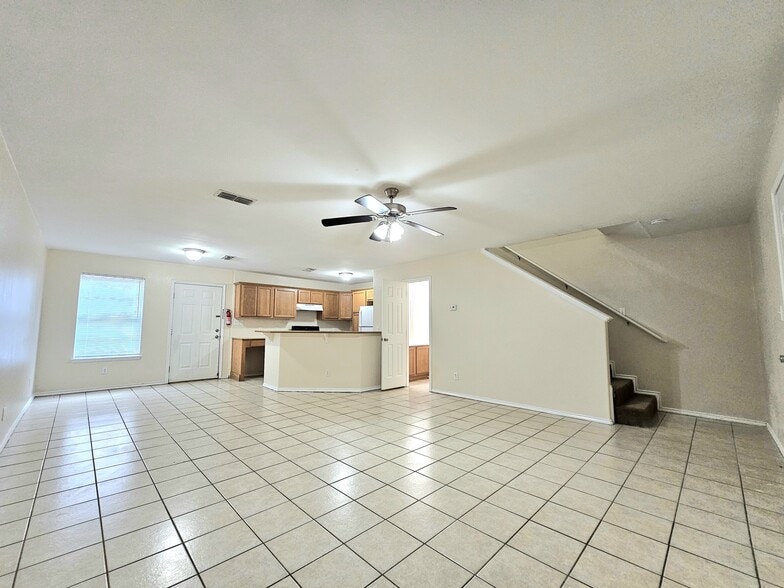 Primary Photo - 3606 N Arroyo Park Ln