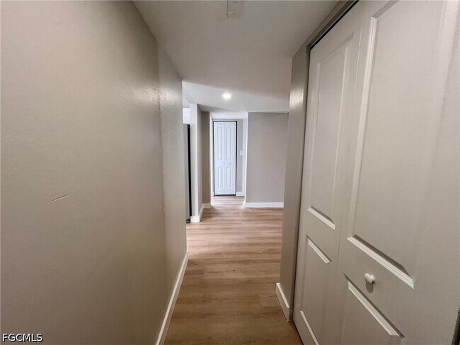 Building Photo - 4102 SE 19th Pl