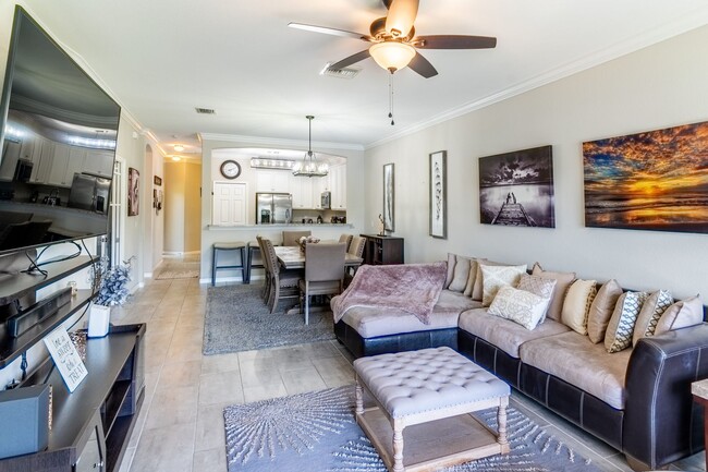 Building Photo - Available Pet Friendly Annual in Artesia!