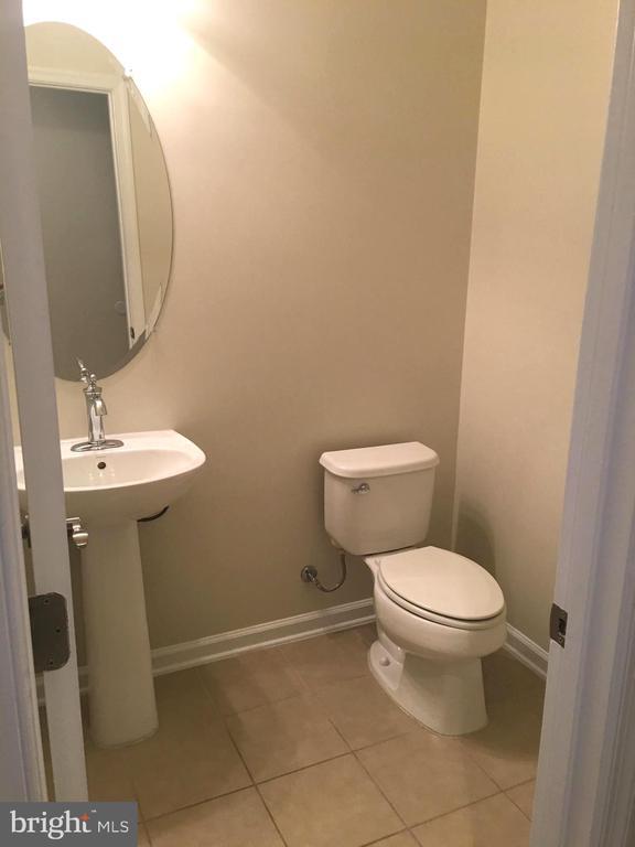 Building Photo - 3061 Waterloo Ln