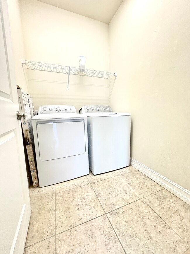 Building Photo - 4417 Conchfish Ln