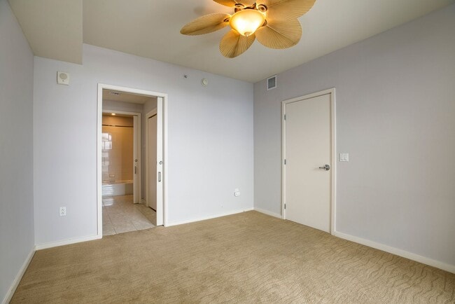 Building Photo - S/W Facing Icon Penthouse with Spectular Ballpark, Bay, and Ocean Views
