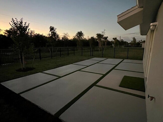 Building Photo - 12121 Monterey Pine Ln