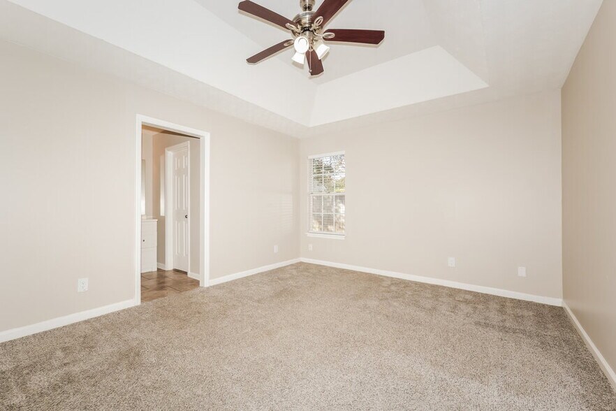 Building Photo - 4104 Pepperwood Dr