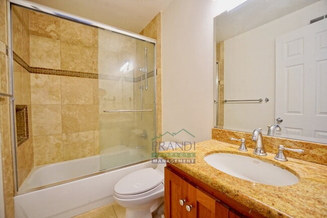 Building Photo - 39 Forest Ln