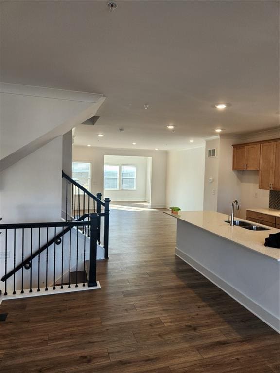 Building Photo - 404 Brodie Dr