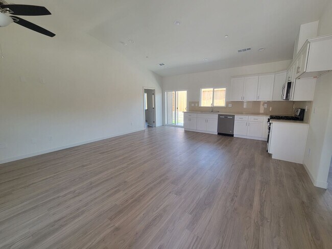 Building Photo - 8418 Grandy St