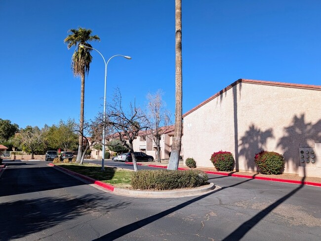 Building Photo - Mesa Condo near Dobson Ranch