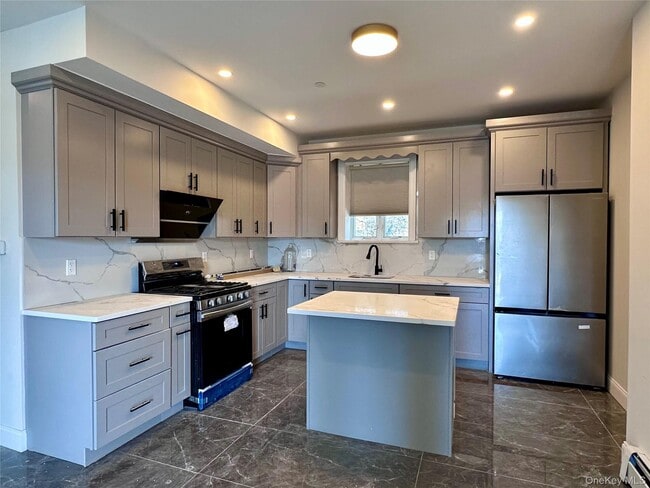 Building Photo - 64-67 185th St