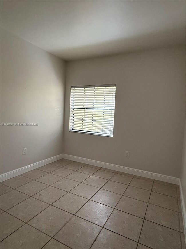 Building Photo - 8819 SW 130th Pl