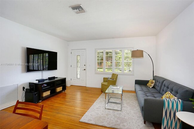Building Photo - 2500 Overbrook St