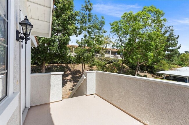 Building Photo - 30 Gavilan