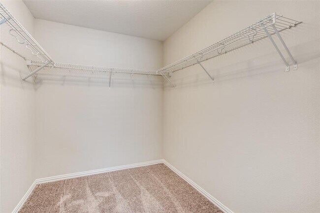 Building Photo - 2925 Inks Lake Dr