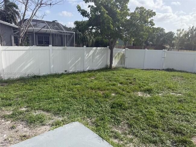 Building Photo - 2100 N 52nd Ave