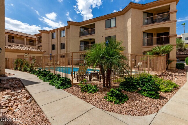 Building Photo - 16631 E El Lago Blvd