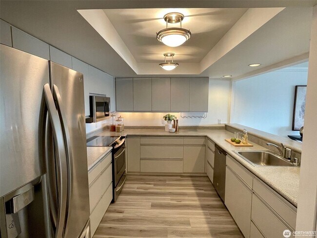 Building Photo - 2Bd/2Ba Seattle Condo