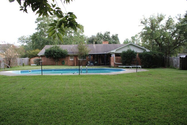 Building Photo - Home for Rent in Montgomery