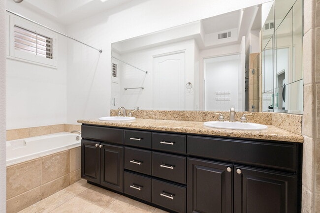 Building Photo - 2801 Via Calderia