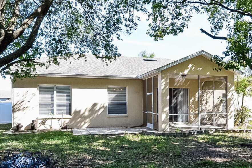 Building Photo - 22254 Yachtclub Terrace