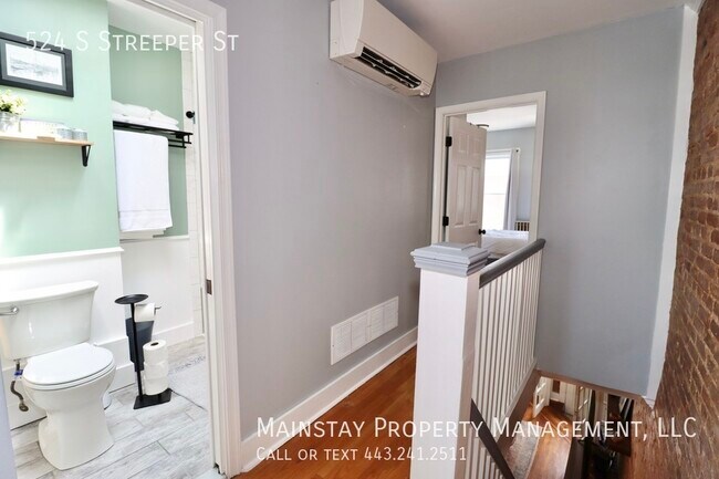 Building Photo - 2 Bed Rowhome in Prime Canton Location!