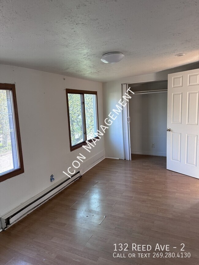 Building Photo - 132 Reed St