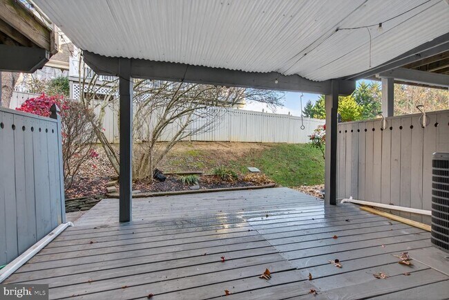 Building Photo - 12859 Mill House Ct