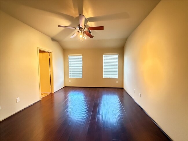 Building Photo - 24210 Silversmith Ln