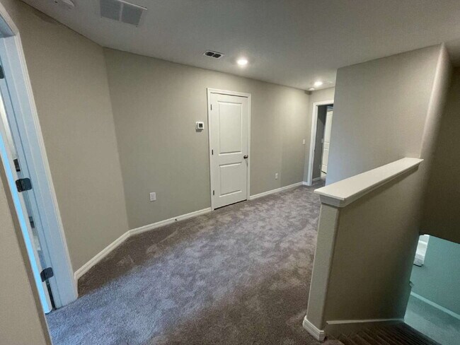 Building Photo - 23213 Willow Glen Way