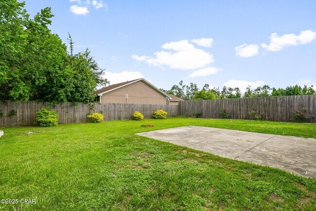 Building Photo - 7750 Betty Louise Dr