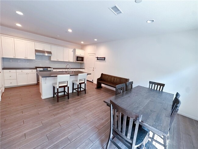 Building Photo - 2228 Zanuck Ct